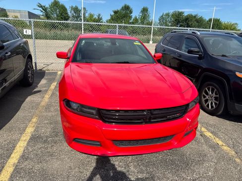 Used 2021 Dodge Charger SXT w/ Leather Interior Group RWD image 25