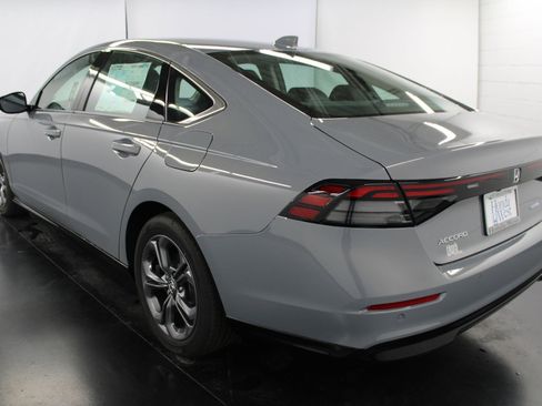 New 2025 Honda Accord EX-L image 3