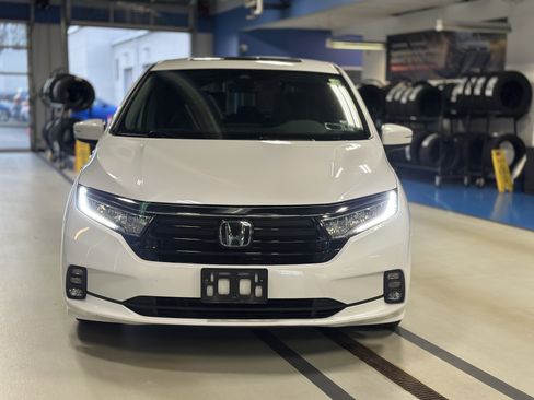 Used 2021 Honda Odyssey EX-L image 2