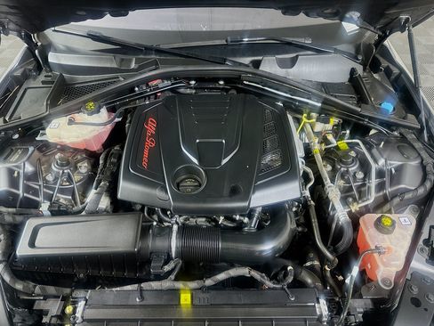 Used 2022 Alfa Romeo Giulia Veloce RWD image 33