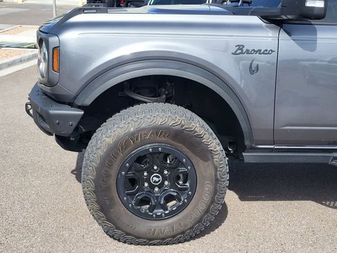 Used 2022 Ford Bronco Badlands image 8