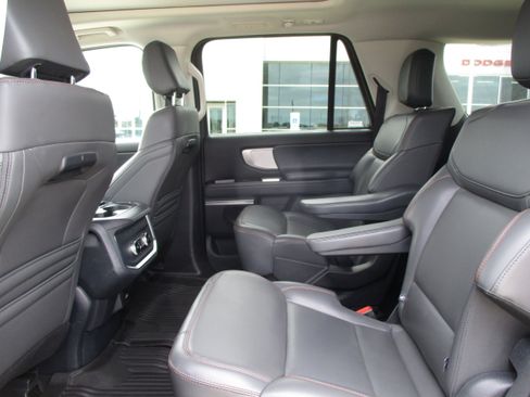 Used 2025 Ford Expedition Max Active AWD/4WD image 40