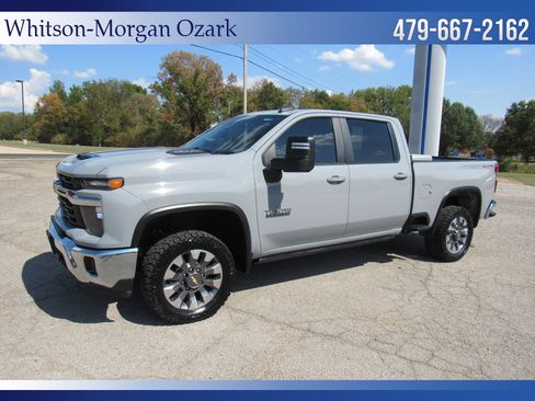 Used 2024 Chevrolet Silverado 2500 LT w/ Texas Edition AWD/4WD image 5