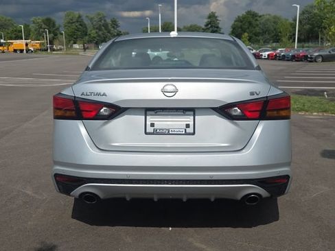 Used 2023 Nissan Altima 2.5 SV w/ SV Premium Package FWD image 8