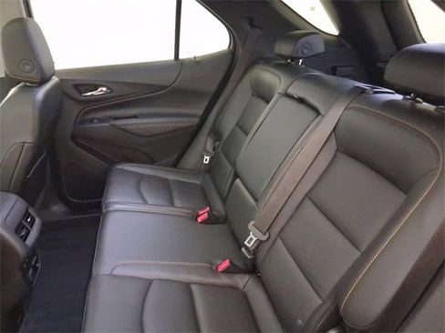 Used 2018 Chevrolet Equinox Premier image 18