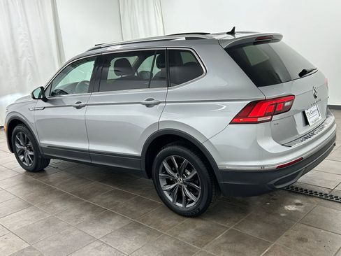 Used 2022 Volkswagen Tiguan SE image 3