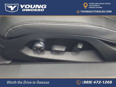 Used 2024 Chevrolet Corvette E-Ray AWD/4WD image 9