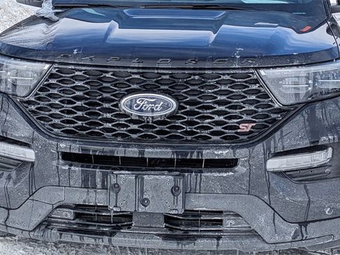 Used 2022 Ford Explorer ST image 9