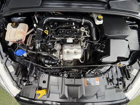 Used 2018 Ford Focus SE FWD image 29