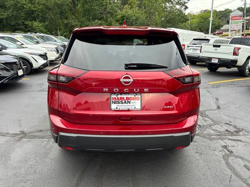 Certified 2026 Nissan Rogue SV AWD/4WD image 6