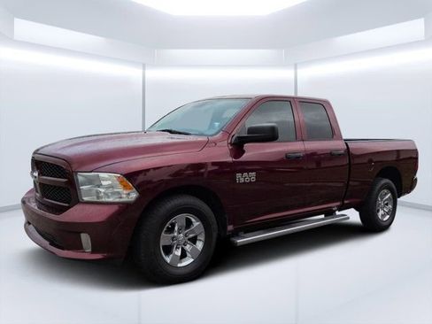 Used 2017 RAM 1500 Express RWD image 7
