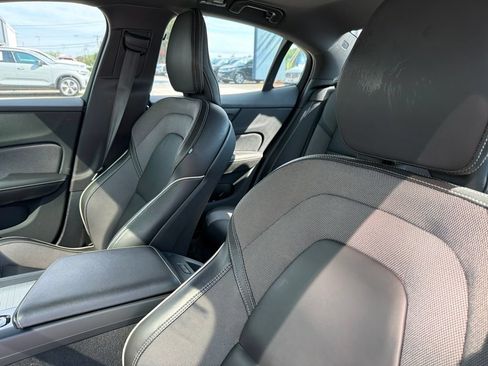Used 2024 Volvo S60 B5 Plus w/ Climate Package FWD image 4