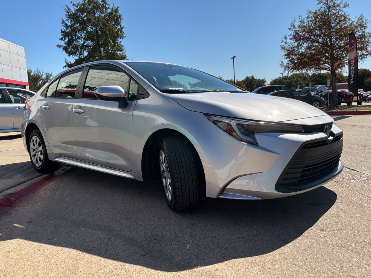 Used 2026 Toyota Corolla LE FWD image 4