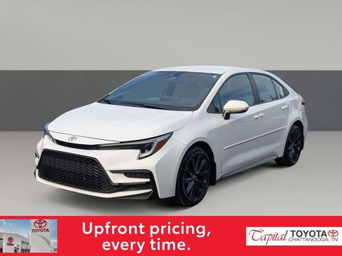 Used 2024 Toyota Corolla SE FWD image 4