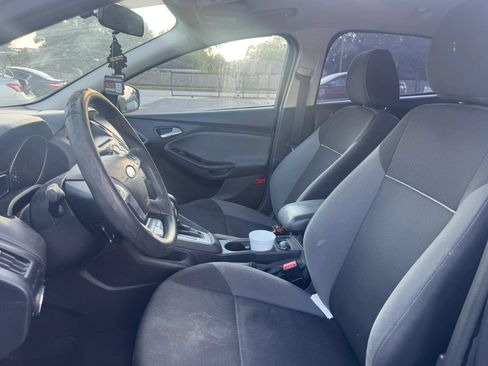 Used 2013 Ford Focus SE FWD image 10