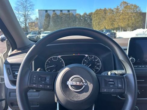 Certified 2023 Nissan Rogue S image 11