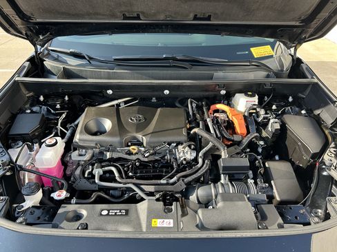 Certified 2025 Toyota RAV4 XLE AWD/4WD image 12