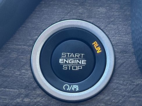 Used 2025 RAM 3500 Longhorn image 16