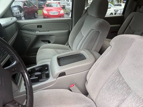 Used 2006 Chevrolet Avalanche Z71 w/ Sun And Sound Package AWD/4WD image 6