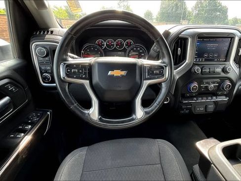 Used 2022 Chevrolet Silverado 2500 LT w/ Convenience Package AWD/4WD image 5