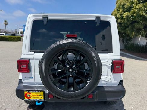 Used 2024 Jeep Wrangler Unlimited Sahara AWD/4WD image 5