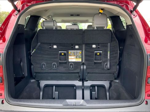 Certified 2026 Toyota Sienna XLE FWD image 34