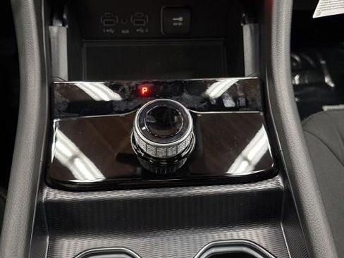 New 2025 Jeep Grand Cherokee Laredo X w/ Luxury Tech Group I image 12