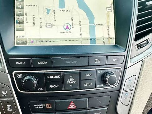 Used 2017 Hyundai Santa Fe Sport w/ 2.4L Tech Package 04 FWD image 20