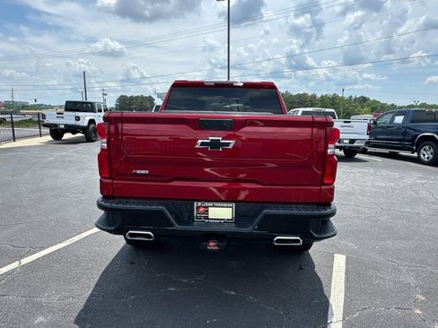 Used 2024 Chevrolet Silverado 1500 LT Trail Boss w/ LPO, Dark Essentials Package AWD/4WD image 7