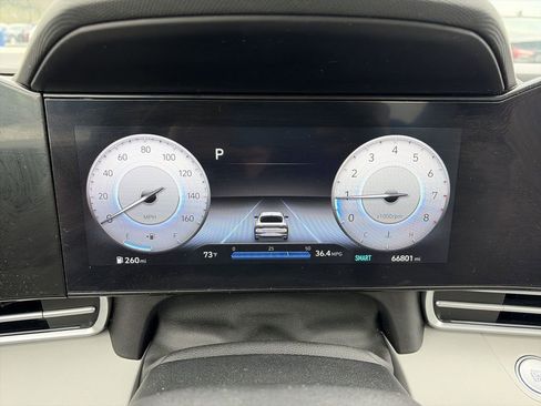 Used 2023 Hyundai Elantra Limited w/ Preferred Accessory Package FWD image 15