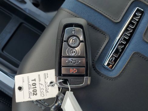 New 2026 Ford F350 Platinum w/ FX4 Off-Road Package image 22