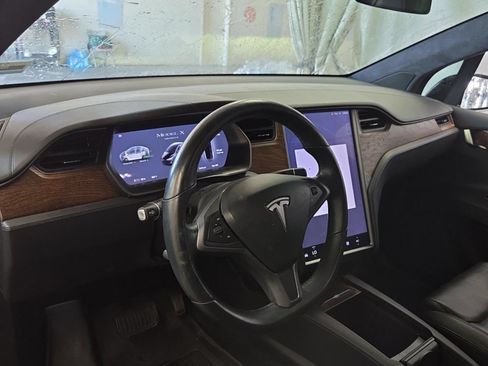 Used 2021 Tesla Model X Long Range AWD/4WD image 2