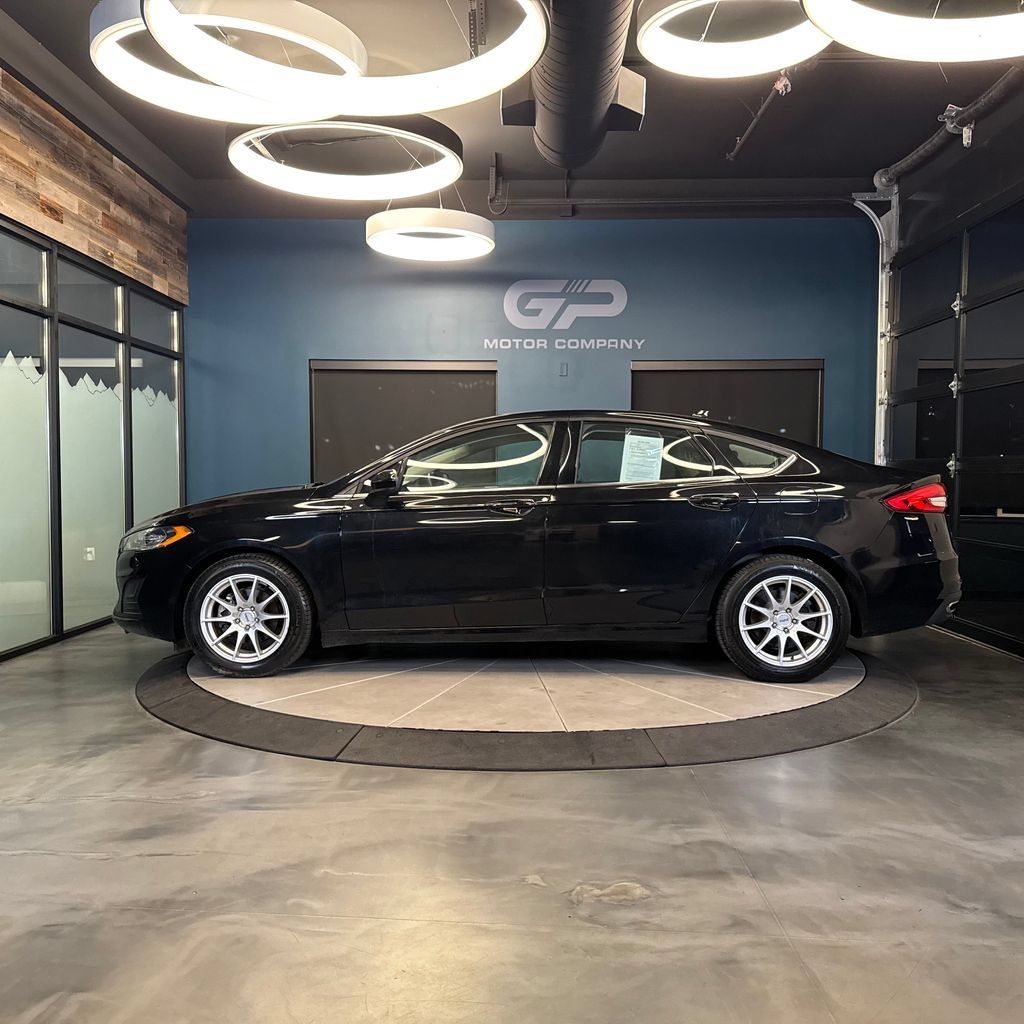 Used 2019 Ford Fusion SE AWD/4WD image 6