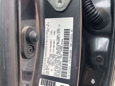 Used 2019 Toyota Tacoma TRD Sport AWD/4WD image 20