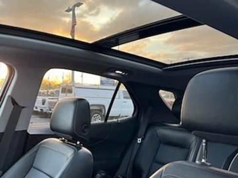 Used 2021 Chevrolet Equinox LT AWD/4WD image 12