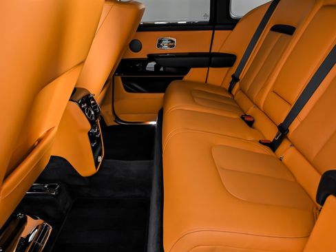 Used 2022 Rolls-Royce Cullinan image 26