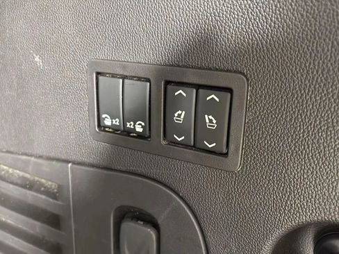 Used 2020 Cadillac Escalade Premium Luxury w/ LPO, Radiant Package image 8