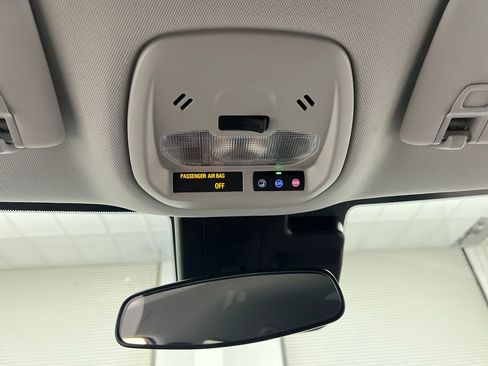 Used 2025 Chevrolet Trax LT w/ LT Convenience Package FWD image 53