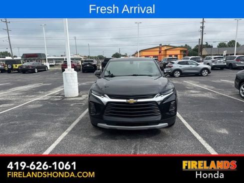 Used 2020 Chevrolet Blazer LT FWD image 2
