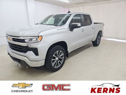 Used 2022 Chevrolet Silverado 1500 LT image 1