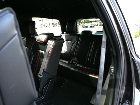 Used 2019 Ford Expedition Limited w/ Equipment Group 303A AWD/4WD image 16