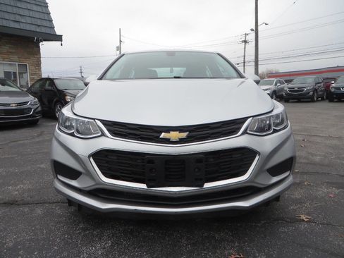 Used 2016 Chevrolet Cruze LT image 5