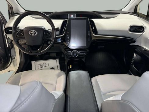 Used 2020 Toyota Prius Prime XLE FWD image 18