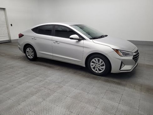 Used 2019 Hyundai Elantra SE w/ Cargo Package image 11