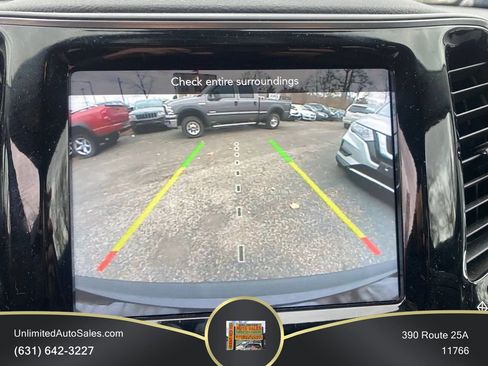 Used 2019 Jeep Cherokee Limited AWD/4WD image 7
