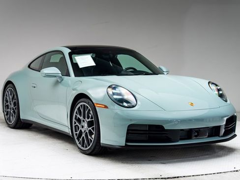 Certified 2026 Porsche 911 Carrera RWD image 36