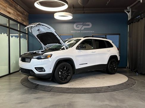 Used 2023 Jeep Cherokee Altitude Lux AWD/4WD image 23