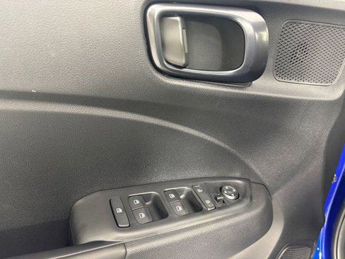 New 2025 Hyundai Venue Limited image 22