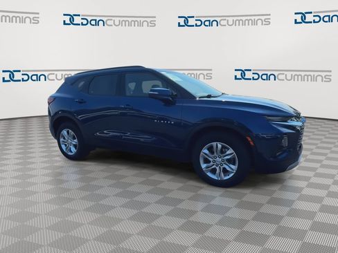 Used 2022 Chevrolet Blazer LT w/ Sound & Technology Package AWD/4WD image 2