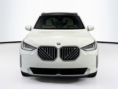 Used 2025 BMW X3 xDrive30i w/ Premium Package AWD/4WD image 2